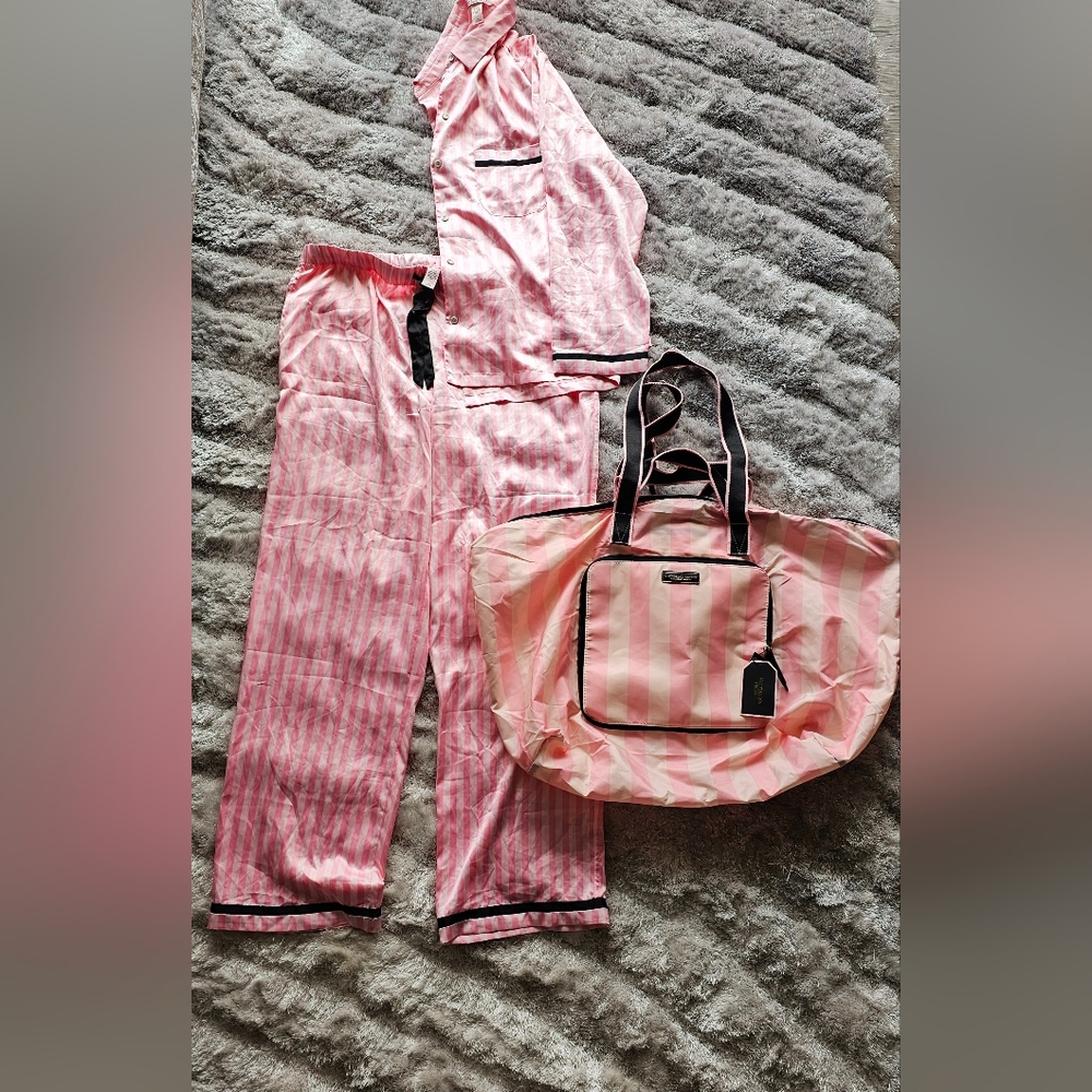 Victoria's Secret Weekender Bundle